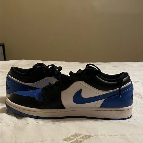 Nike Air Jordan 1 Low - Picture 3 of 6